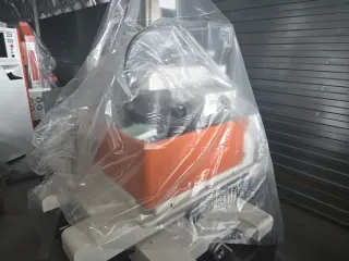 Электроэрозионный проволочный станок DK7745 EDM