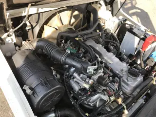 Вилочный погрузчик Nissan P1F1A15D. Номинальная грузоподъемность 1,5 тонны