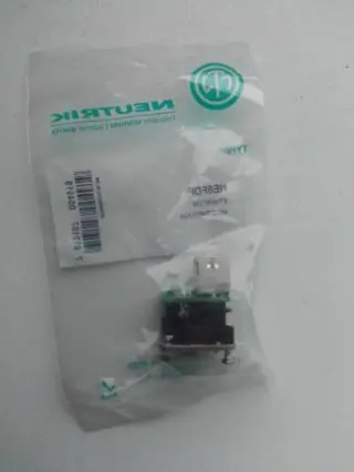 NE8FDP Neutrik Панельный разъем RJ45 проходной