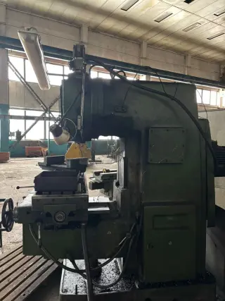Станок вертикально фрезерный ВМ-127(6Р13)