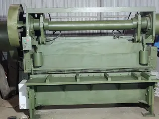 НА 3121 гильотиные ножницы 12х2000 мм