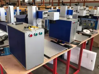 Лазерный станок для маркировки WER20W