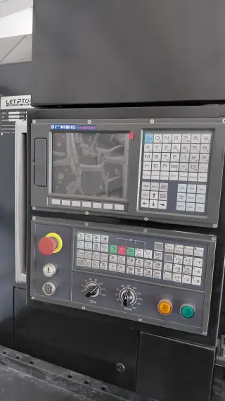 Станок зубофрезерный YK3180 4-ох осевой с ЧПУ