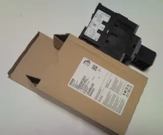 Koнтaктор Siemens 3RT2036-1AN24