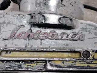 Фальцезакаточная машинка