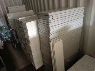 Стеллажи торговые металлические 1850мм x 1250мм,5 полок-3500р м.п