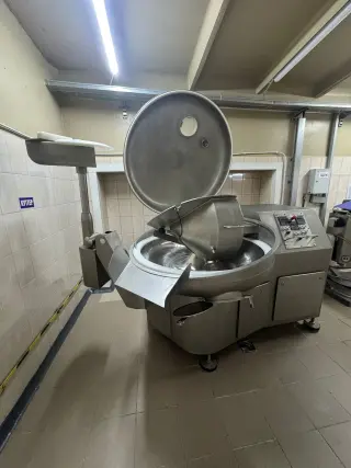 Куттер вакуумный