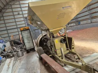 Зерновая мельница Romil CP1