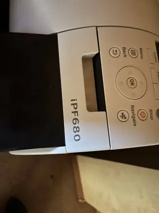 Принтер ipf680 Canon с подставкой