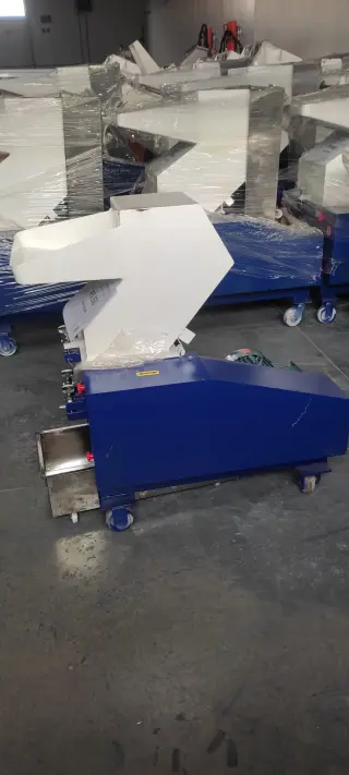 Дробилка промышленная XFS 250