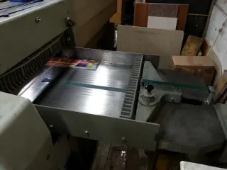 Бумагорезательная машина Polar 76 EM