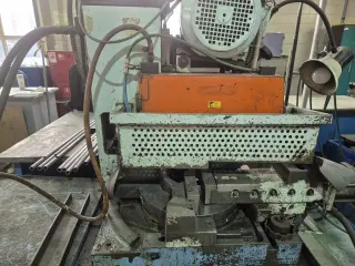 Отрезной полуавтомат по распиловке трубы Soco Machinery HVS-375AC