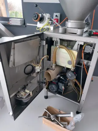 Вакуумный шприц Handtmann VF 610