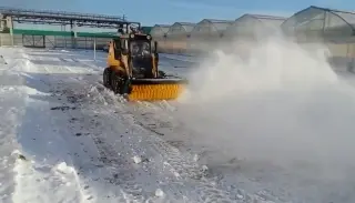 Щетка дорожная/коммунальная на мини погрузчик