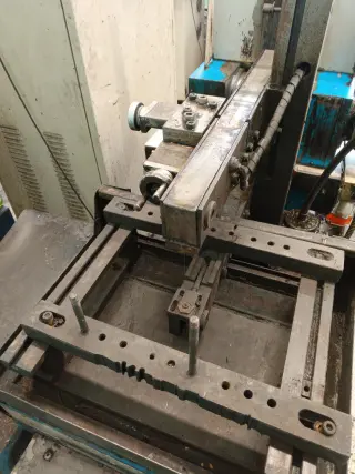 Электроэрозионный проволочно-вырезной станок DK7720