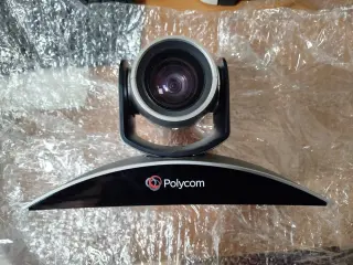 Polycom RealPresence Group 300-720p/EagleEye III MPTZ-9