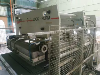 Мембранно-вакуумный пресс Italpresse Lock-Form Shuttle System Air