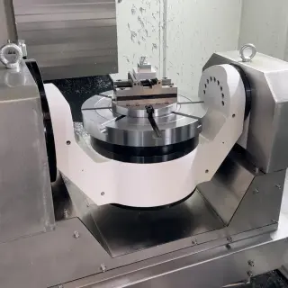 Обрабатывающий центр пятиосевой GM 400-5A
