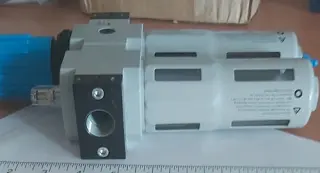 Блок подготовки воздуха Festo FRC-1/2-D-MIDI