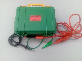 Цифровой измеритель изоляции мегаометр SEW 4103 IN