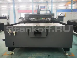 Оптоволоконный лазерный станок по металлу STL-1530FP/1000 IPG