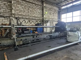 Станок токарно-винторезный 1А665.300Ф1