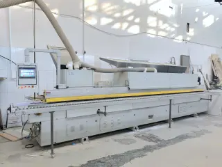 Кромкооблицовочный станок Velberg MC468J