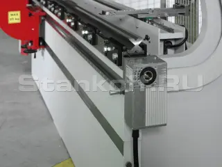 Гидравлический гибочный пресс с ЧПУ SX 601000 4 axis