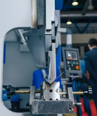 Новый гидравлический листогибочный пресс с ЧПУ Cybelec CT8 (КНР) со склада в Москве