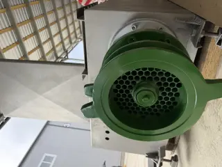 Измельчитель пастоприготовитель