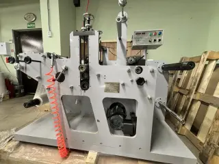 Продольно-резательная машина DKG-320