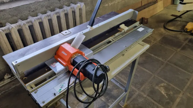 Фрезерный станок Blum для фрезеровки дна