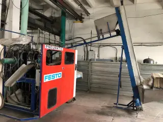 Выдувной автомат на 1000 бутылок