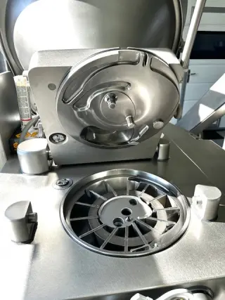 Вакуумный шприц HANDTMANN VF-630