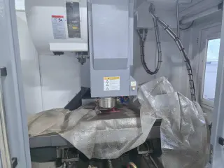 Обрабатывающий центр АKIRA-SEIKI PERFORMА V3 (4 оси), новый