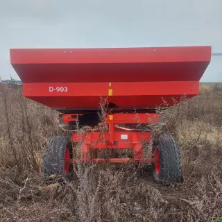 Прицепной разбрасыватель удобрений Quivogne D-903