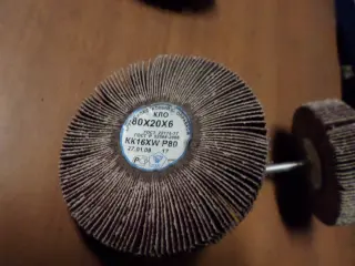 Круг на оси КЛО 80Х20Х6 Р80