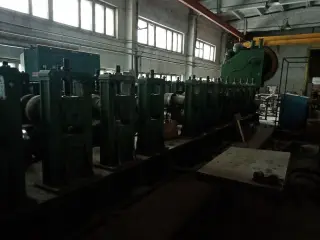 Профилегибочный стан