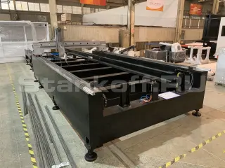 Оптоволоконный лазер для резки металла со сменным столом XTC-1530WE/1500 Raycus