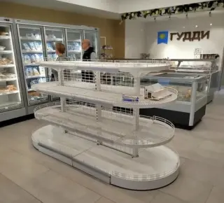 Стеллаж островной сетчатый с полукруглыми торцами