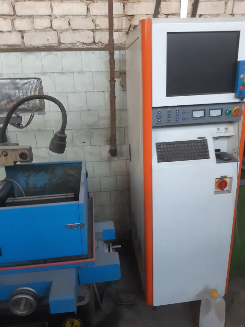 DK7720 электроэрозионный станок