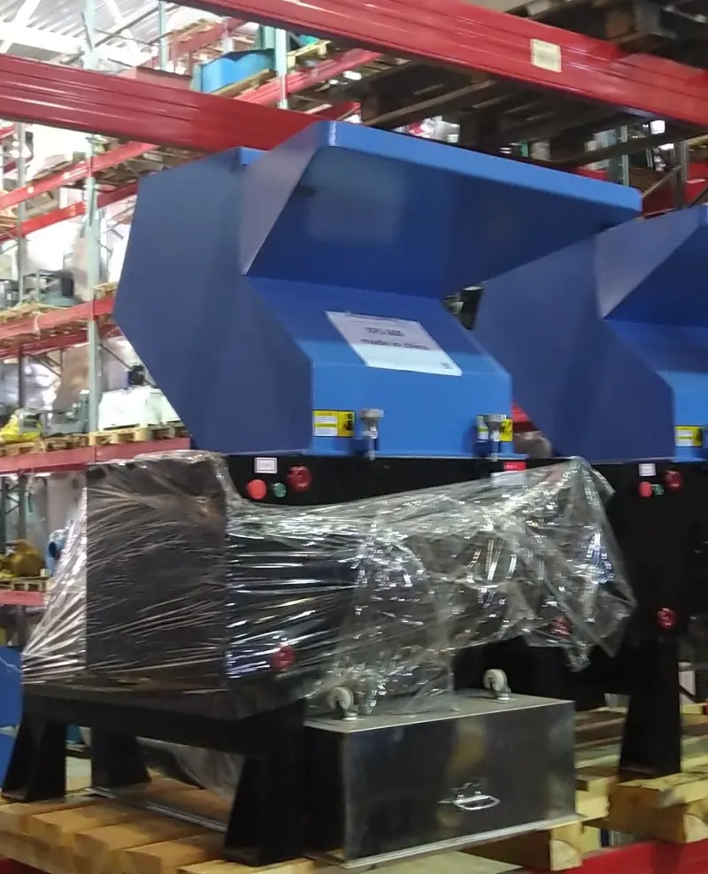 дробилку роторного типа для жесткого пластика XFS-600
