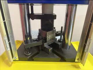 Пресс гидравлический 1,7т фирма Steel, Турция