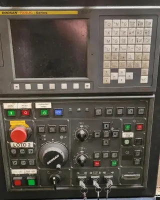 Токарный центр с ЧПУ DOOSAN LYNX 220A