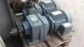 Мотор редуктор SEW R57 DT90S4 32 об. -1.1 Квт