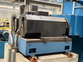 Токарный станок с ЧПУ SKODA - SR3 - 220 CNC