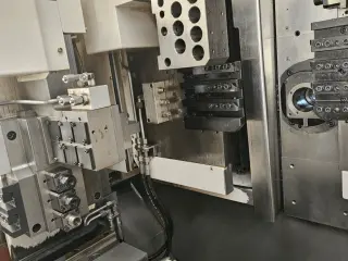 Автомат продольного точения Hanwha XDI32-N