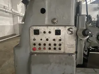 Зубофрезерный станок 5к32