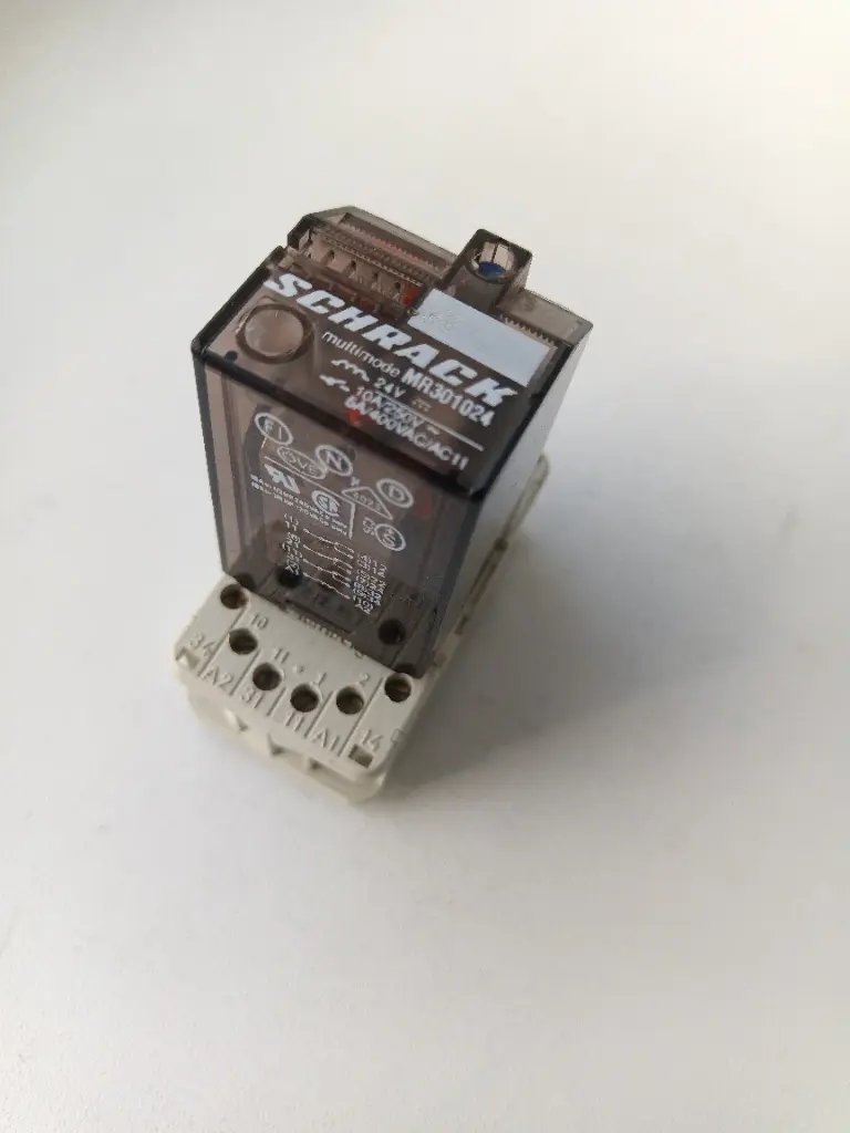 Силовое реле Schrack MR301024 с колодкой 11-Pin, 10A 250V, катушка 24VDC