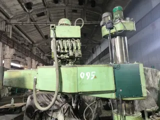 Станок радиально-сверлильный 2М55